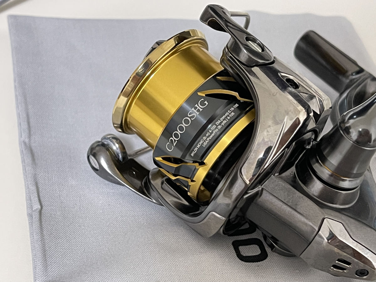 シマノ(SHIMANO) スピニングリール 20 ツインパワー C2000SHG 渓流